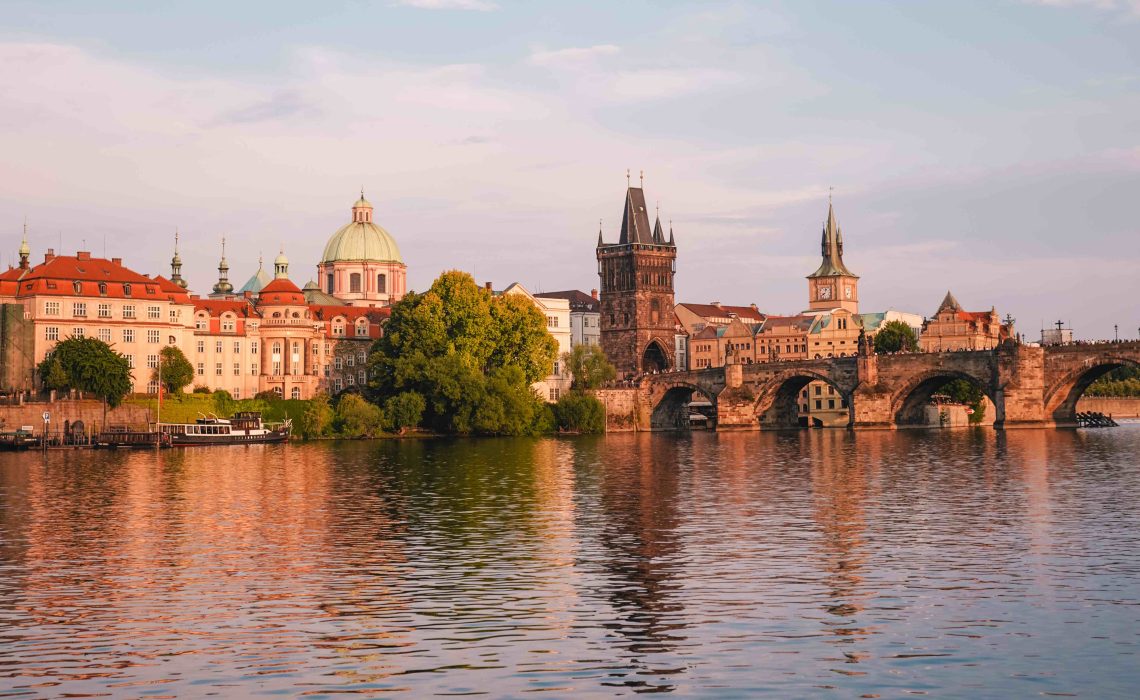 PRAG TURU